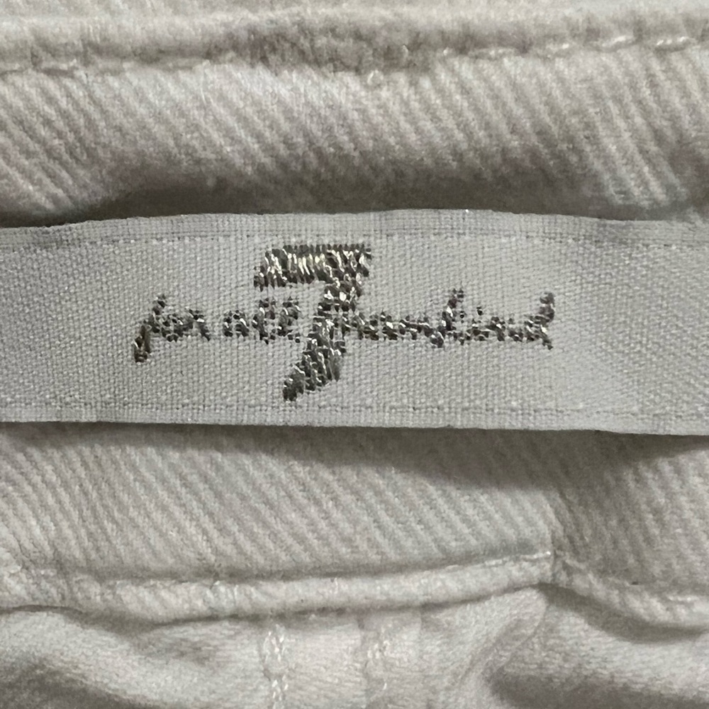 30. 7 For All Mankind white skinny denim pant with raw hem. Size 29 - Picture 5 of 13